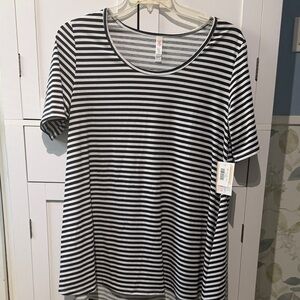 NWT LuLaRoe Black and White Striped Short Sleeve Top. Size large.